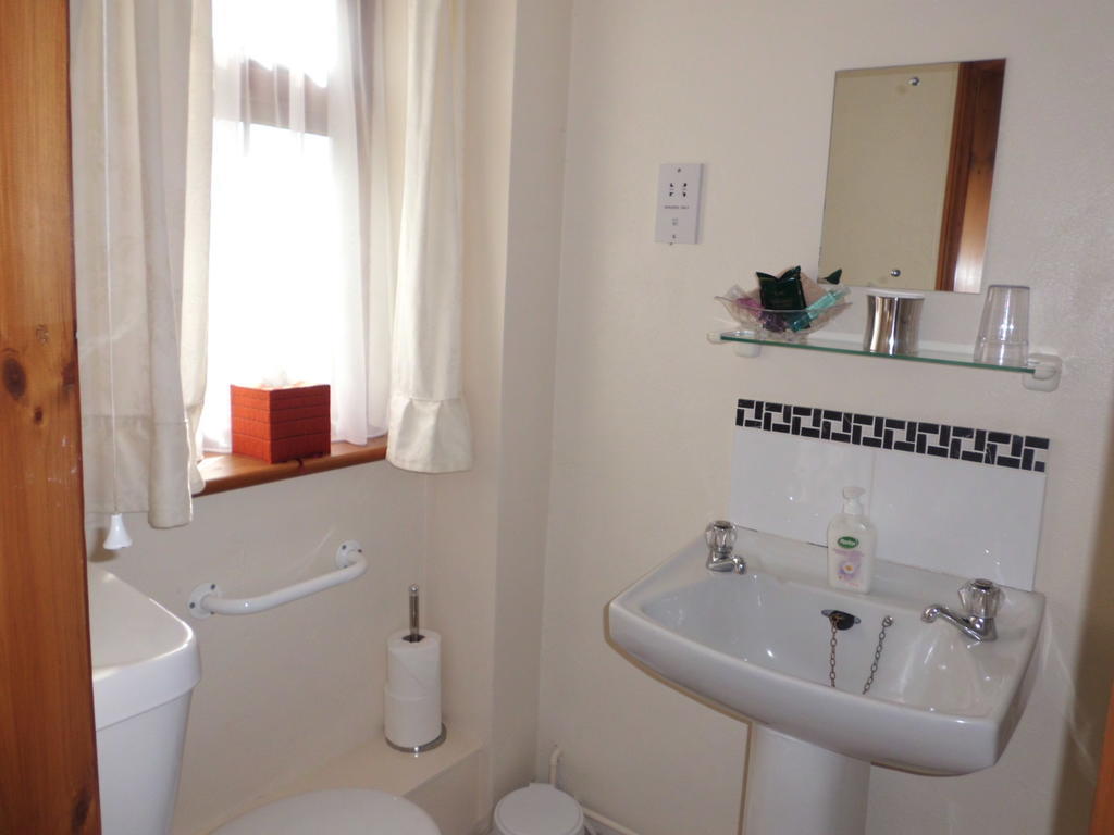 The Elms Bed & Breakfast East Harling Room photo