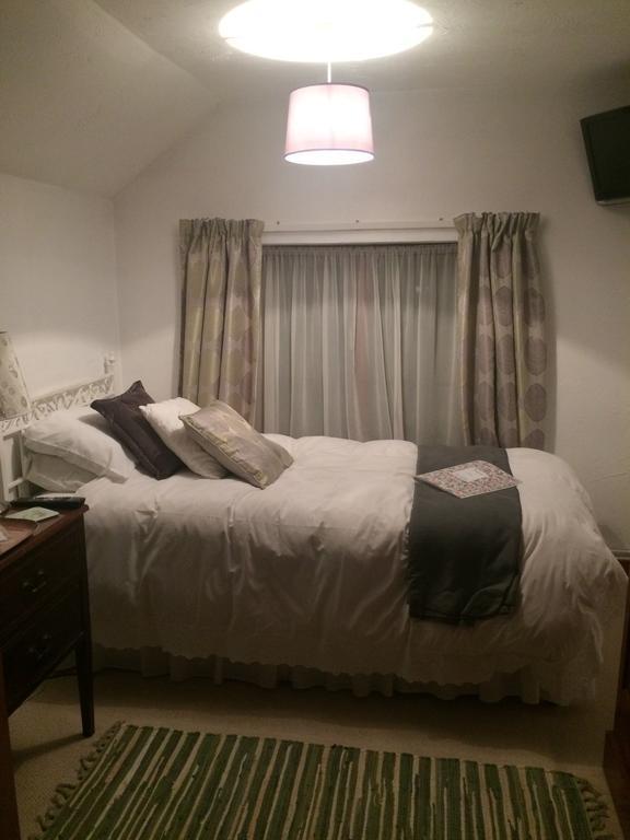 The Elms Bed & Breakfast East Harling Exterior photo