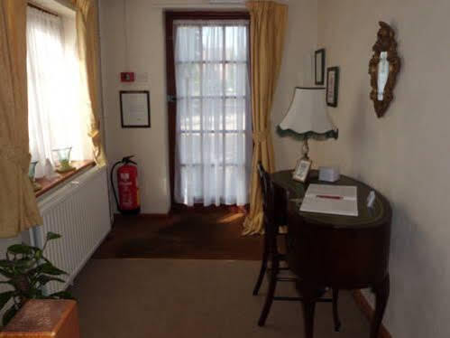The Elms Bed & Breakfast East Harling Exterior photo